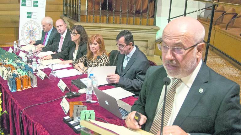 Lección del embajador de Togo para abrir el curso de la UNED Lección del embajador de Togo para abrir el curso de la UNED