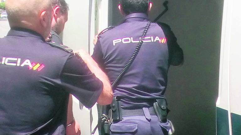 Tres años y medio de cárcel para el atracador del ascensor Tres años y medio de cárcel para el atracador del ascensor