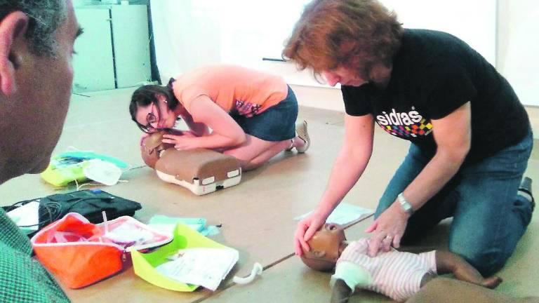 El “Martín Noguera” consigue un desfibrilador para el centro El “Martín Noguera” consigue un desfibrilador para el centro