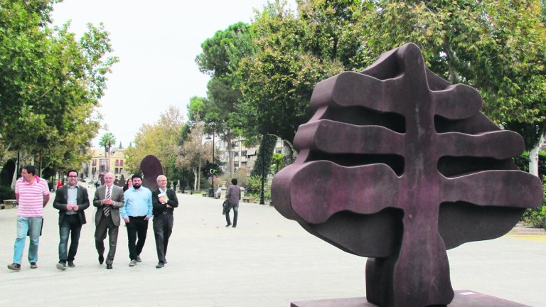 El Paseo es un museo con las grandes esculturas de Méjica