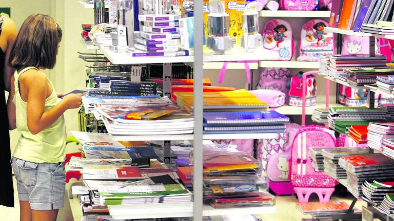 Un juez permite a una ampa vender los libros escolares Un juez permite a una ampa vender los libros escolares