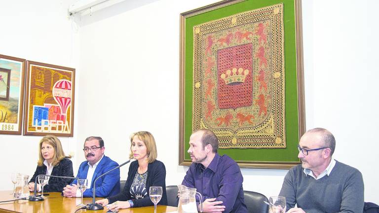 Entrega del cuarto premio del certamen de novela histórica Entrega del cuarto premio del certamen de novela histórica