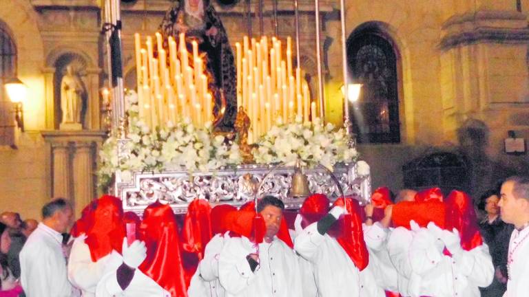 Pasión con estrenos, en una noche llena de intensidad Pasión con estrenos, en una noche llena de intensidad