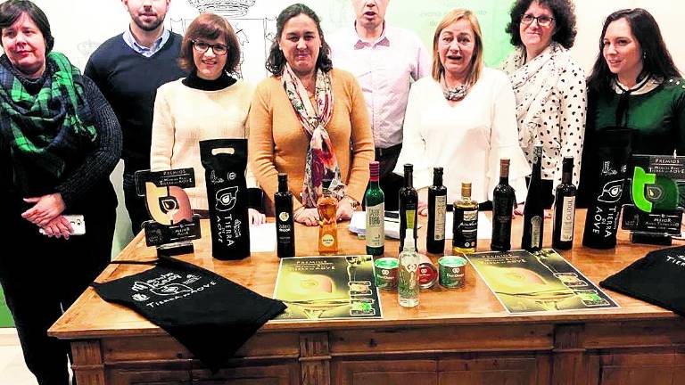 Galardones para Olivo Real Hojiblanco y Oro Andaluz Galardones para Olivo Real Hojiblanco y Oro Andaluz