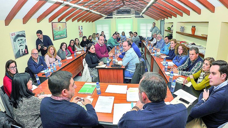 El líder del PSOE provincial se reunirá con “Jaén merece más”