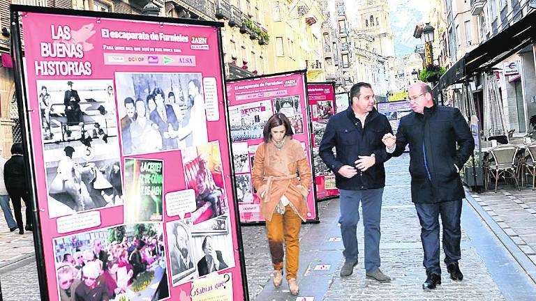 “La exposición es una curiosa idea que atrae a los vecinos”