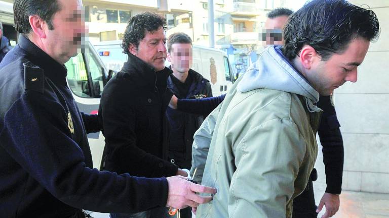 Condena a tres hombres por atracar un salón de juegos Condena a tres hombres por atracar un salón de juegos