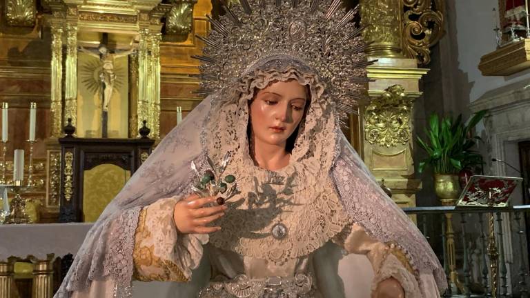 La Virgen de la Paz acapara todas las miradas en su día La Virgen de la Paz acapara todas las miradas en su día