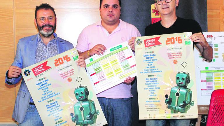 con ayuda pública específica con ayuda pública específica
