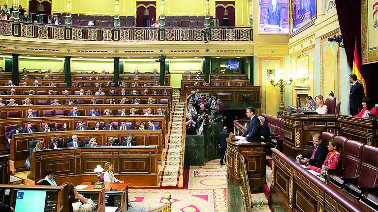 El PSOE primero, el PP cae a la cuarta posición y sube Vox El PSOE primero, el PP cae a la cuarta posición y sube Vox