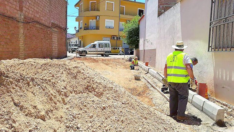 Arroyo del Ojanco estrenará pavimentación en cinco calles