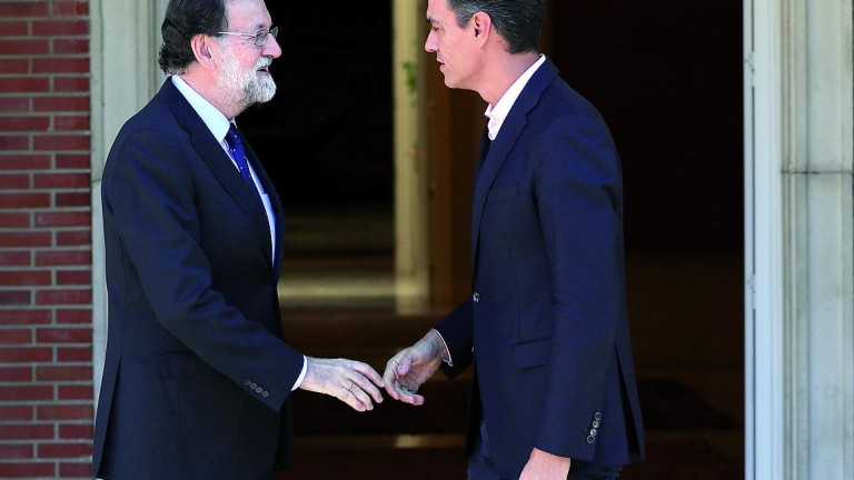 Sánchez pide a Rajoy un acuerdo “inmediato” con Puigdemont