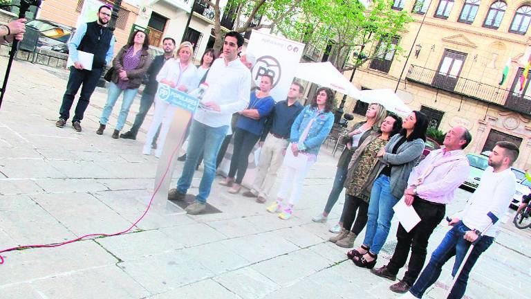 El PP promete una bajada de impuestos en el Ayuntamiento El PP promete una bajada de impuestos en el Ayuntamiento