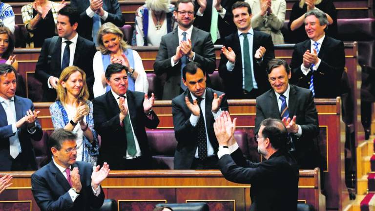 Fracasa la moción contra Rajoy Fracasa la moción contra Rajoy
