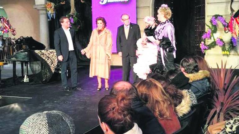 La alta costura se vuelve flamenca La alta costura se vuelve flamenca