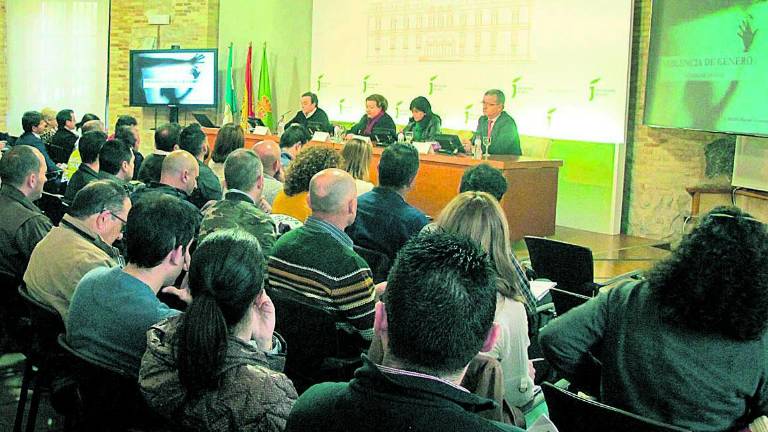 Una aplicación da armas a la Policía Local ante el machismo Una aplicación da armas a la Policía Local ante el machismo