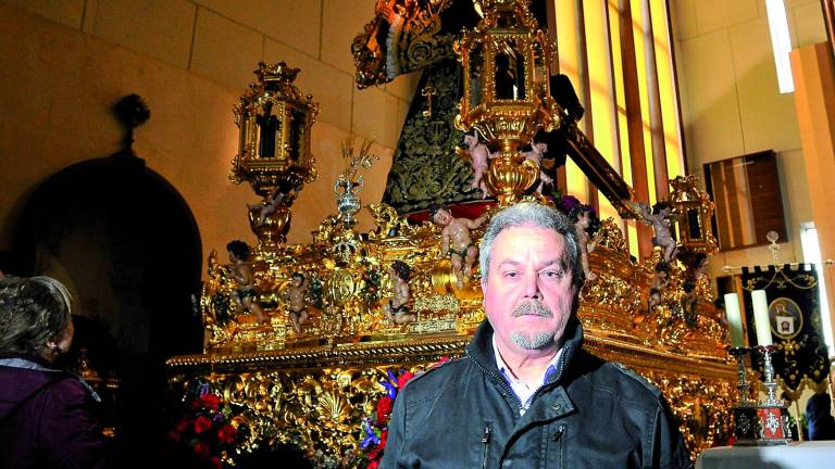 <i>Cada año cuesta más, pero, llevaré el farol, mientras pueda”</i> <i>Cada año cuesta más, pero, llevaré el farol, mientras pueda”</i>