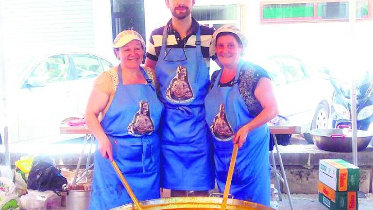 Más de trescientas personas, en el arroz a favor de Cáritas Más de trescientas personas, en el arroz a favor de Cáritas