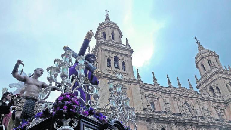 La capital se rinde al Gran Poder La capital se rinde al Gran Poder