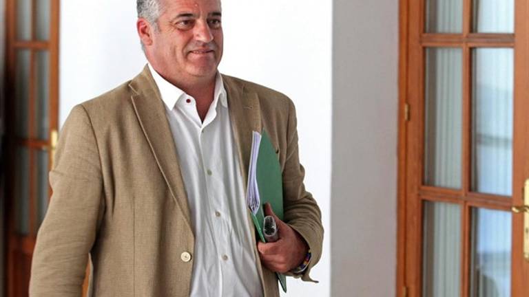 La Junta hablará en el Parlamento sobre las tarjetas de la Faffe y los avales de IDEA La Junta hablará en el Parlamento sobre las tarjetas de la Faffe y los avales de IDEA
