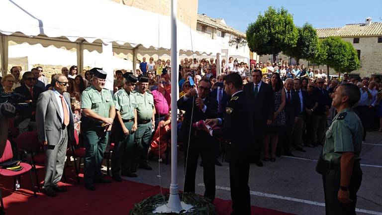 La bandera ya ondea en Begíjar