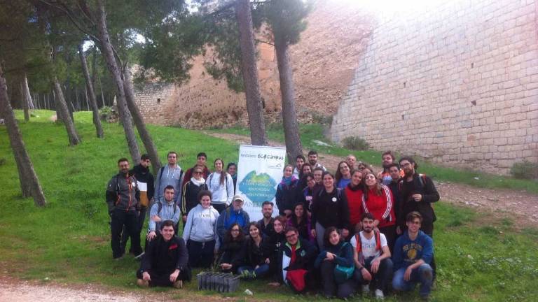 Alumnos de la UJA “dan color” a la capital Alumnos de la UJA “dan color” a la capital