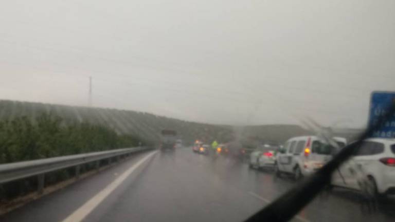 Dos heridos en un accidente múltiple en la A-316 Dos heridos en un accidente múltiple en la A-316