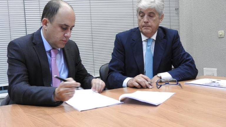 Cajasur y Coface firman un acuerdo de apoyo a las Pymes Cajasur y Coface firman un acuerdo de apoyo a las Pymes