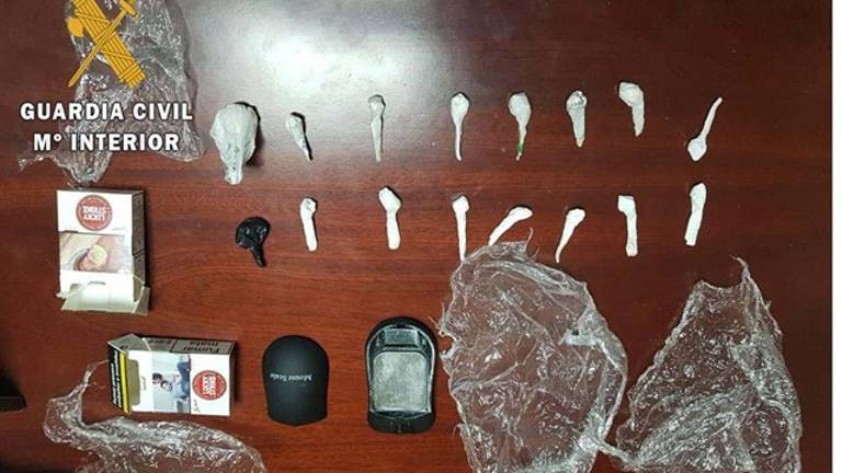 Detenida en Martos por traficar con cocaína en plena calle Detenida en Martos por traficar con cocaína en plena calle