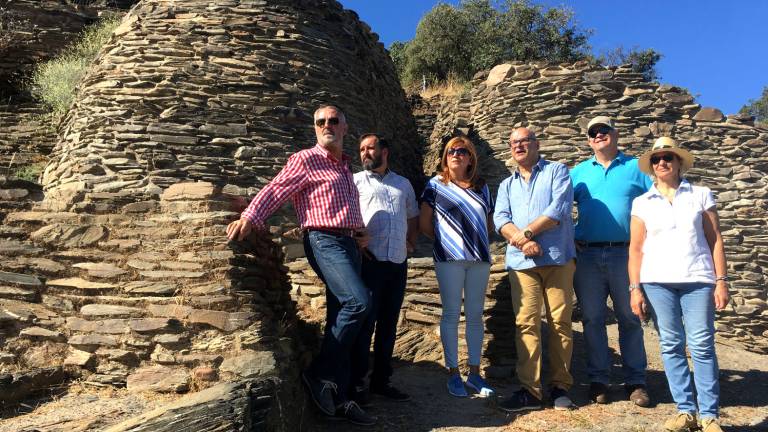 Respaldo al yacimiento de Peñalosa Respaldo al yacimiento de Peñalosa