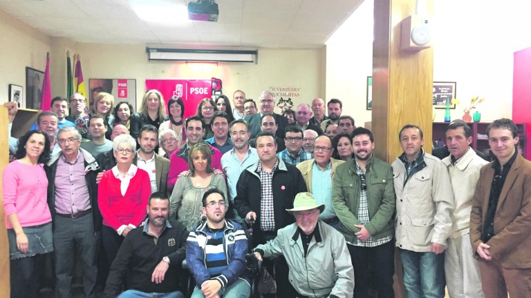 Los socialistas presentan el grupo de apoyo a Susana Díaz