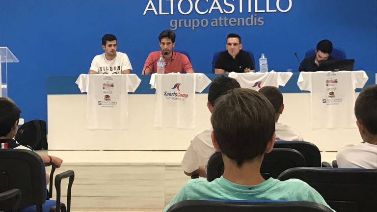José Luis Munuera ofrece una charla sobre el fútbol José Luis Munuera ofrece una charla sobre el fútbol