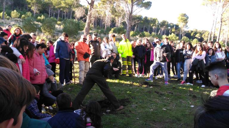 Merecido aplauso a menores que son un ejemplo Merecido aplauso a menores que son un ejemplo