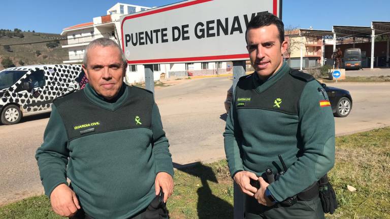 Padre e hijo comparten servicio Padre e hijo comparten servicio