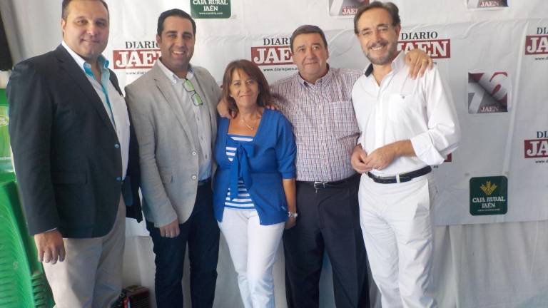 Una jornada de fiesta inolvidable Una jornada de fiesta inolvidable