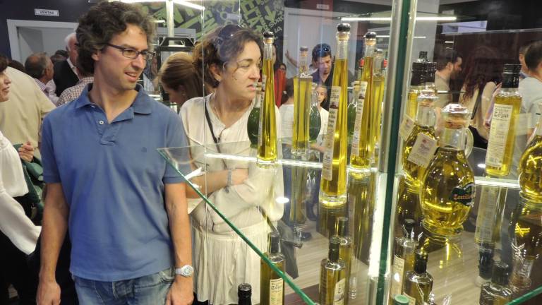 Un brindis por la modernidad Un brindis por la modernidad