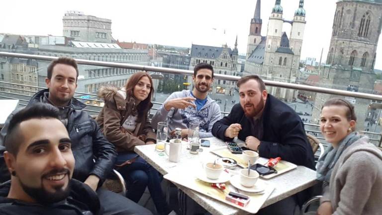 “Vente a Alemania, Carlos” “Vente a Alemania, Carlos”