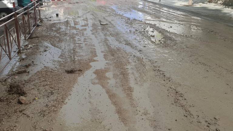 La lluvia deja unos treinta litros de agua en pocos minutos La lluvia deja unos treinta litros de agua en pocos minutos