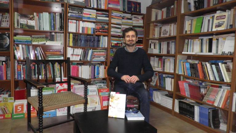Poemas que abren interrogantes Poemas que abren interrogantes