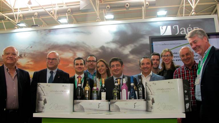 Los aceites Jaén Selección llegarán a 125 restaurantes Estrella Michelín europeos Los aceites Jaén Selección llegarán a 125 restaurantes Estrella Michelín europeos