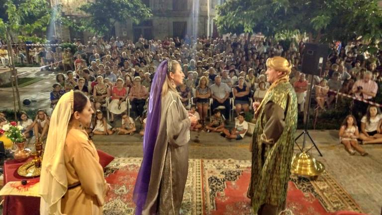 Iznatoraf recrea la leyenda de la Virgen de la Fuensanta Iznatoraf recrea la leyenda de la Virgen de la Fuensanta