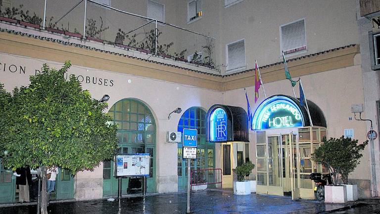 La Junta “enfría” la opción del antiguo hotel como sede La Junta “enfría” la opción del antiguo hotel como sede
