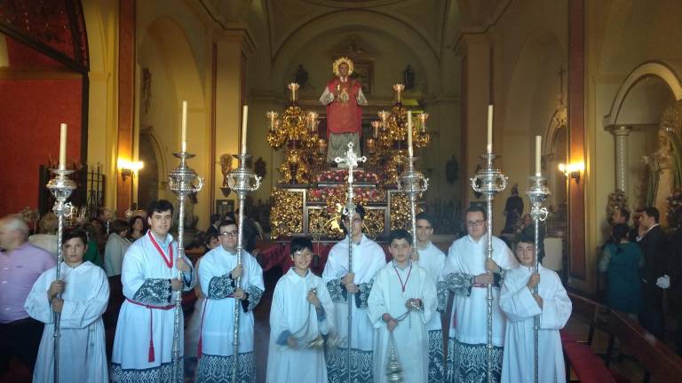 La procesión de San Amador enciende la fe de sus devotos La procesión de San Amador enciende la fe de sus devotos