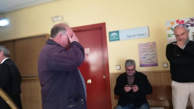Bajaba “porno” infantil desde el ordenador de su asociación vecinal Bajaba “porno” infantil desde el ordenador de su asociación vecinal