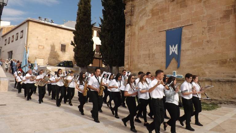 Un pueblo volcado con su Virgen de la Fuensanta Un pueblo volcado con su Virgen de la Fuensanta