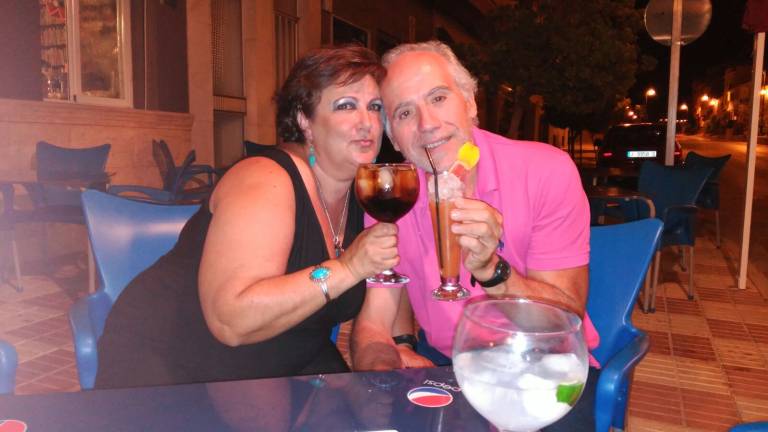 Bodas de plata con un brindis muy especial Bodas de plata con un brindis muy especial