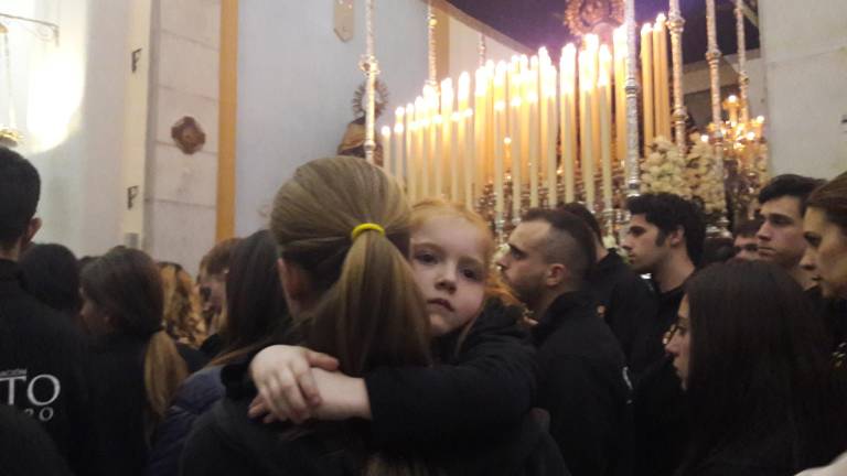 El Santo Sepulcro aguarda en casa El Santo Sepulcro aguarda en casa