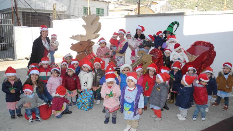 La Navidad y Papá Noel llegan a la guardería de Valdepeñas La Navidad y Papá Noel llegan a la guardería de Valdepeñas