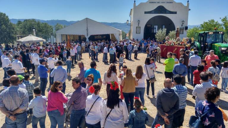 Vistosa romería hasta el Mastizar Vistosa romería hasta el Mastizar
