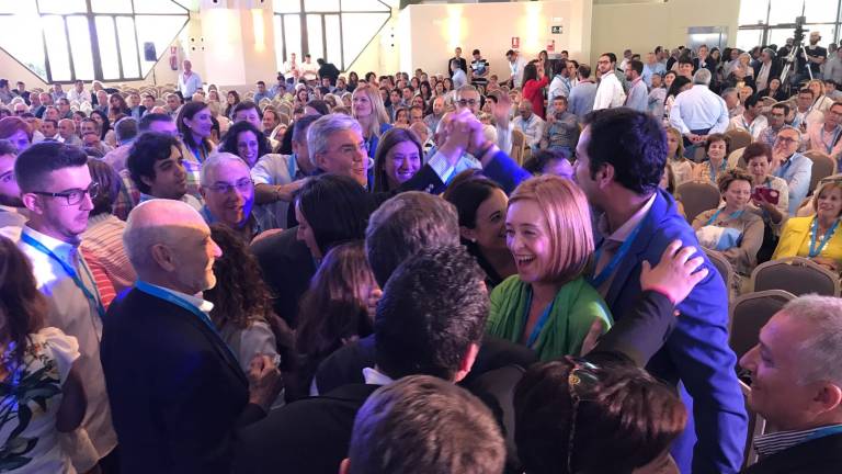 Requena promete ser el presidente “de todos” Requena promete ser el presidente “de todos”